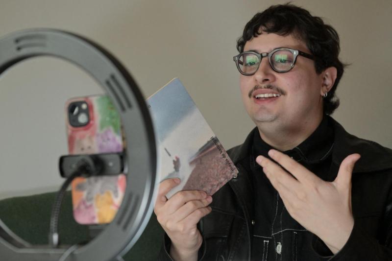 AFP - Cómo una historia de amor de Dostoievski conquistó TikTok
