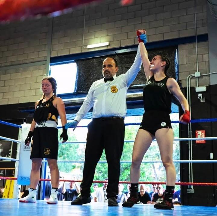 Diego Illanes practicó boxeo mientras estuvo en España ejerciendo como magistrado de familia. En algunos momentos, incluso, fue juez de pugilismo.