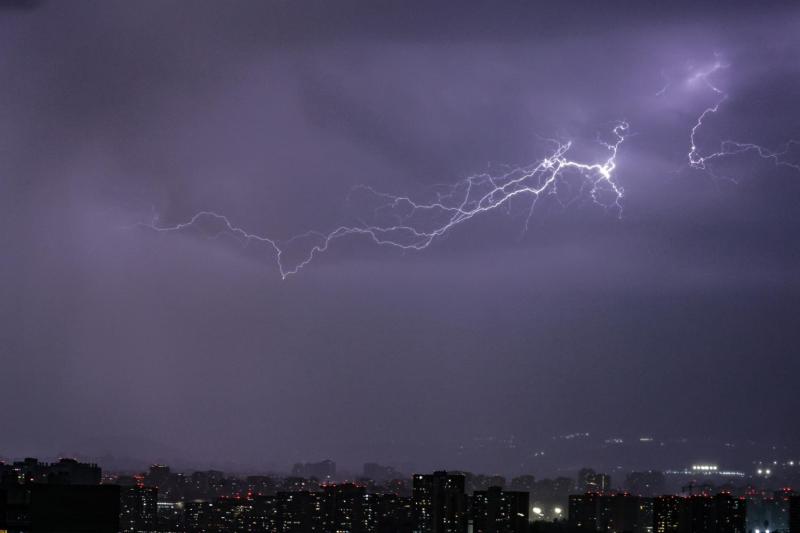 HOY vuelven las precipitaciones a Santiago - Aton