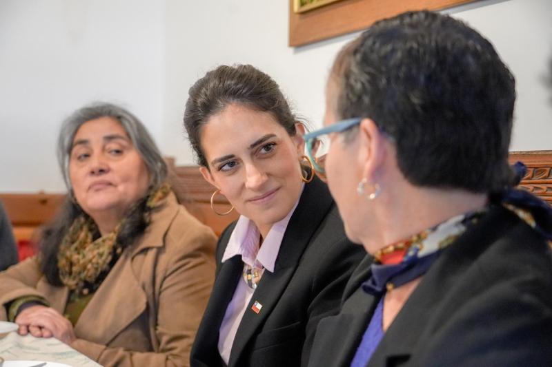 La historia de las mujeres que fueron premiadas por récord en ser familia de acogida - Cedida