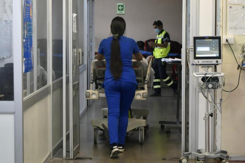 Agencia Uno - Los hospitales con más pacientes atendidos fuera de plazo en las categorías de mayor riesgo, según Contraloría