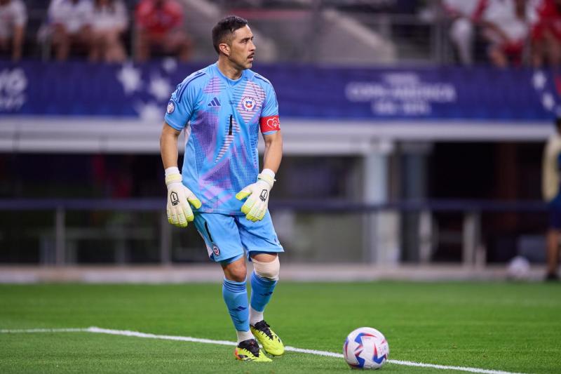 Claudio Bravo (2024) - Photosport