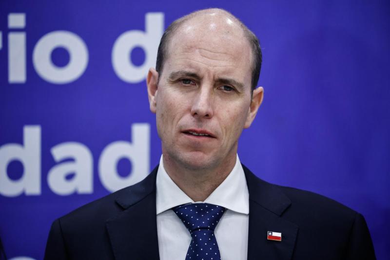 Aton- Ministro Martín Arrau