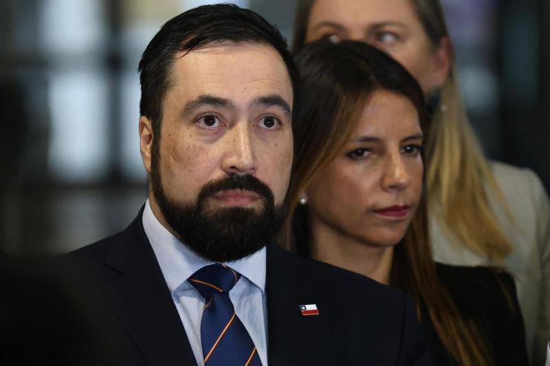 Aton- Subsecretario Gonzalo Guerrero