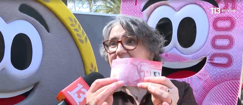 T13 En Vivo - El relieve en la parte superior e inferior del billete