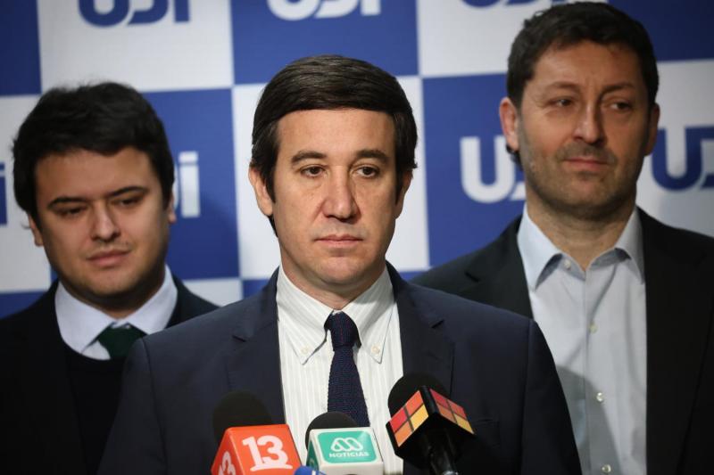 Aton- Diputados Eduardo Cretton y Guillermo Ramírez/ Juan Antonio Coloma, secretario general de la UDI