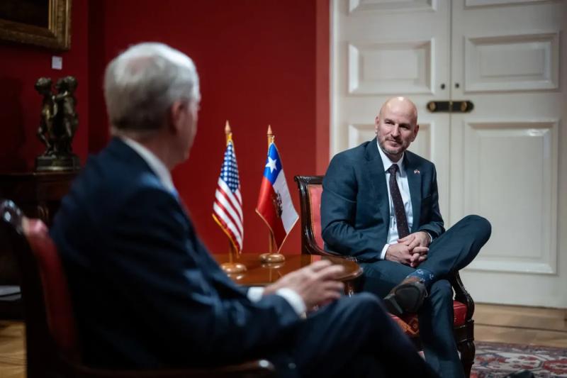 Presidencia- Presidente Kast junto a embajador Judd