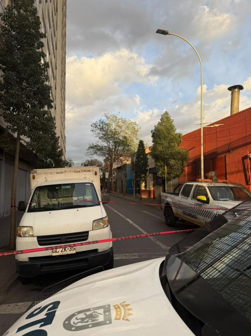 Niño de nueve años muere tras caer de un edificio en Santiago Centro