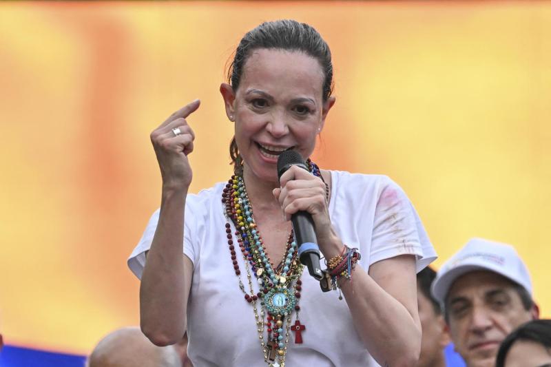 AFP - Impiden regreso a Venezuela de la líder de oposición María Corina Machado