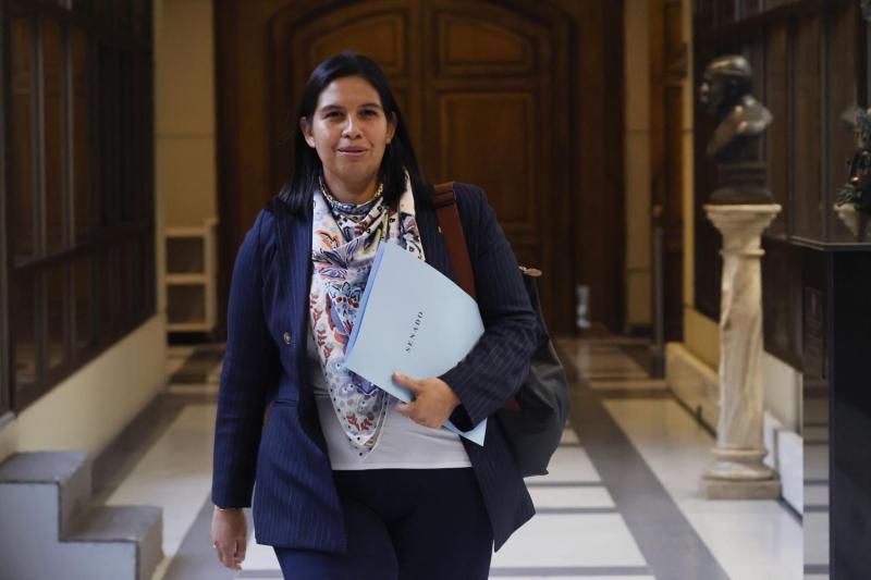 Aton- Andrea Balladares, senadora y presidenta de RN