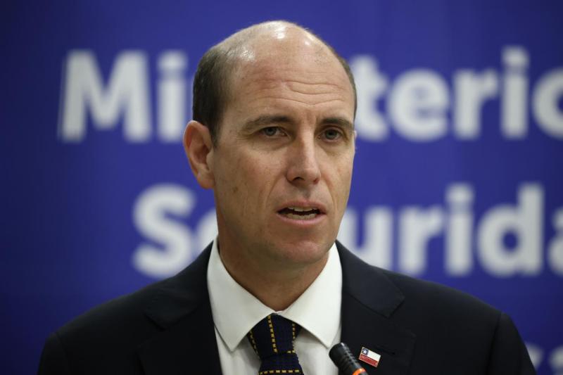 Aton- Ministro Martín Arrau