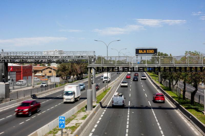 Agencia Uno - Fiscalía allana oficinas de Autopista Central y explica cómo sería el presunto fraude en multas del TAG