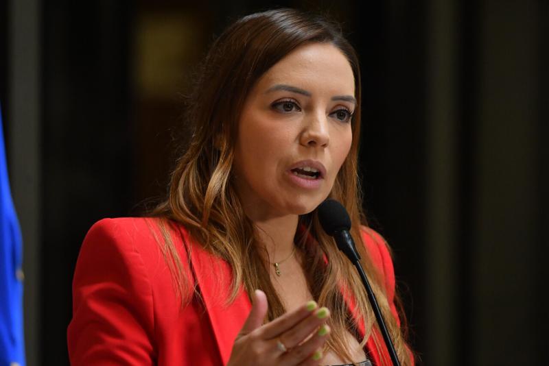Agencia Uno - Senadora Camila Flores