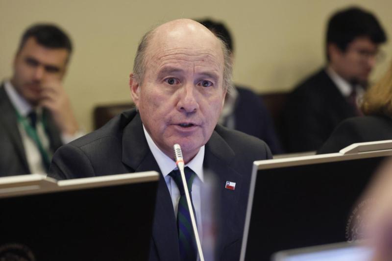 Aton- Ante alza de combustibles, Quiroz planteó avanzar hacia la electromovilidad