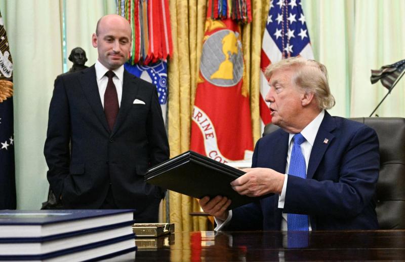 AFP - Stephen Miller y Donald Trump