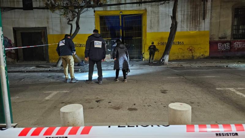 Ataque a balazos deja una persona fallecida al interior de una bodega abandonada en Independencia