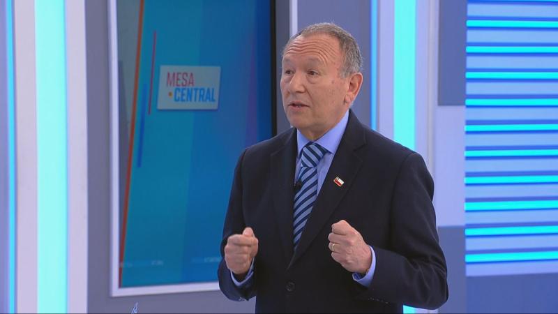 Ministro José García Ruminot en Mesa Central