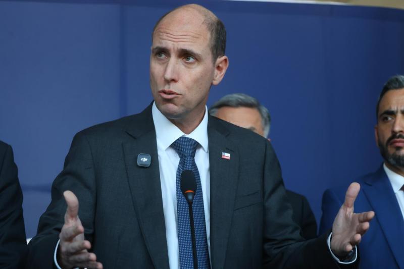 Aton- Ministro Martín Arrau