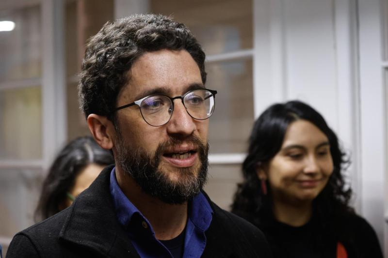 Exministro Boccardo acusa destrucción de puestos de trabajo - Aton