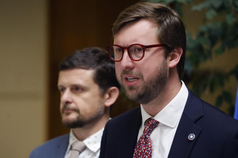 Aton- Sánchez llamó a Núñez a "hacer sus trámites con tiempo"