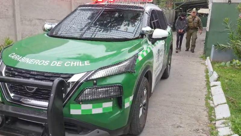 Tenía arresto domiciliario: joven de 18 años es detenido por violento asalto a minimarket en La Reina