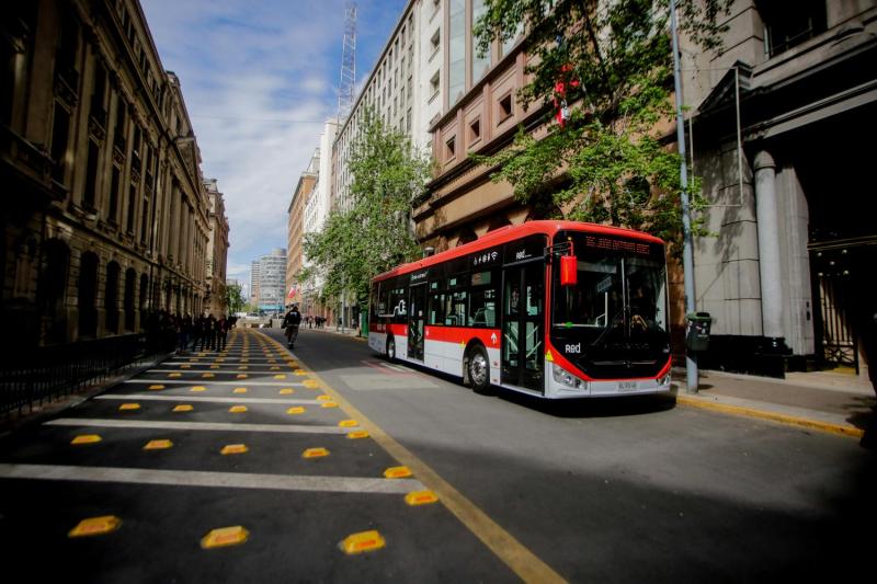 Los buses Red que cambian sus recorridos tras apertura de calle Bandera - Agencia Uno