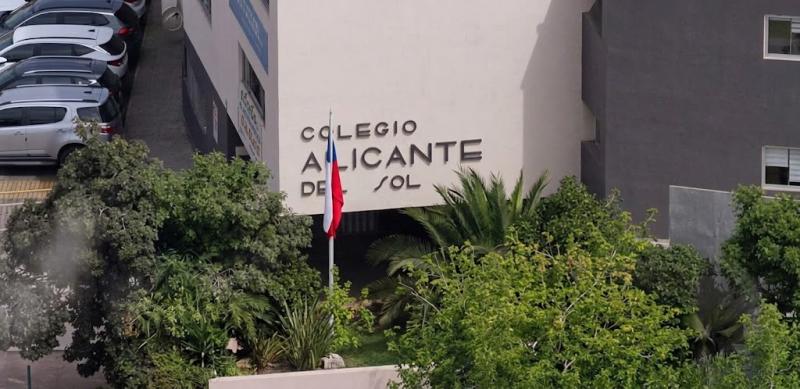 “Para lo único que se contactaron conmigo…”: apoderada cuestiona contención de Alicante del Sol de Puente Alto tras graves denuncias de abuso sexual con IA