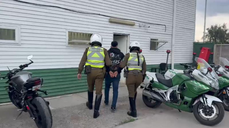 Cinco detenidos por conducción temeraria: dos motociclistas fueron sorprendidos en una carrera a 164 km/h