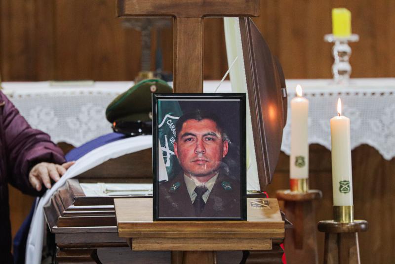 Agencia Uno - Velorio del sargento segundo Jaime Urrea Burgos