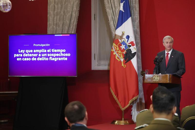 Aton - Presidente Kast promulga ley que amplía el plazo de flagrancia en el Código Procesal Penal