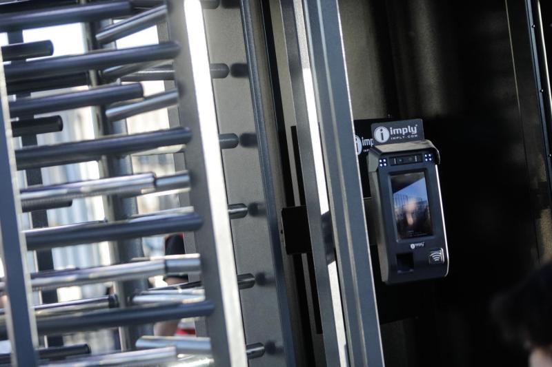 Agencia Uno - Sistema de biometría en los estadios