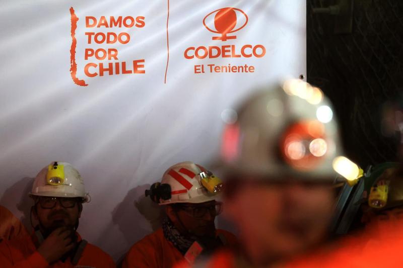 Investigan "incremento artificial" de la producción de Codelco - referencial Aton