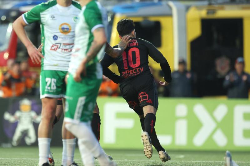 Colo-Colo recibe a Puerto Montt - Photosport