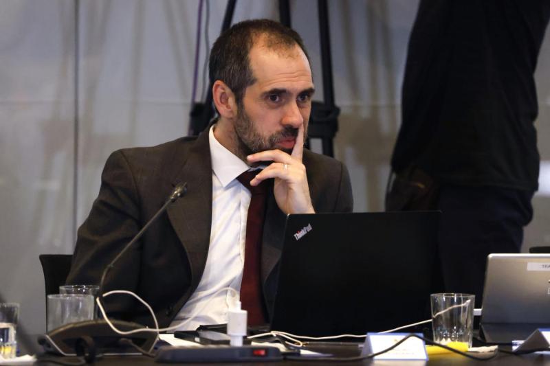 Aton - Exministro de Hacienda, Nicolás Grau