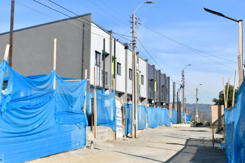 Agencia Uno - Revés para el Minvu: Peritaje judicial descarta fallas de construcción atribuibles a constructora en las viviendas que se ordenó demoler en El Olivar