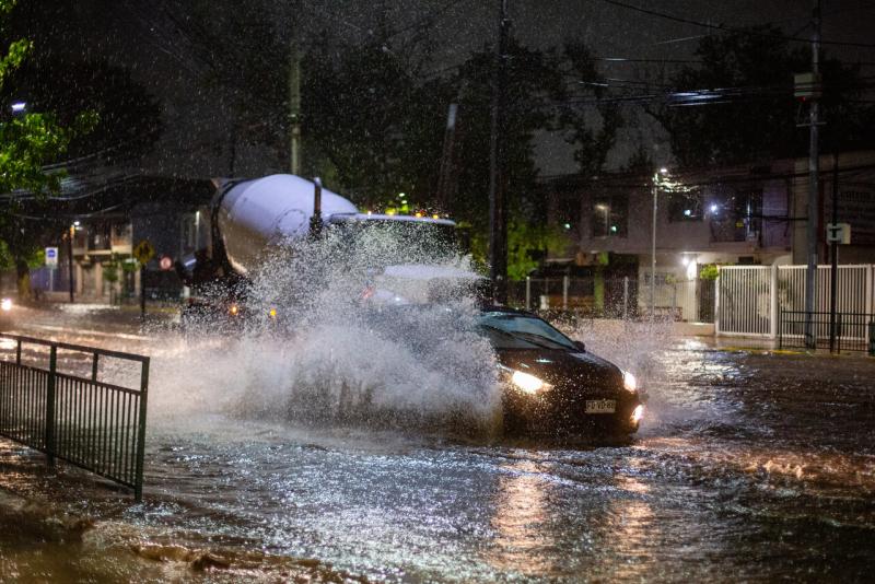 Agencia Uno - Fuertes lluvias en la capital