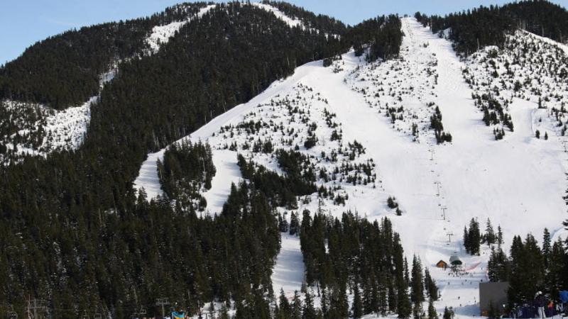 AFP - Montaña en Columbia Británica, Canadá (referencial)