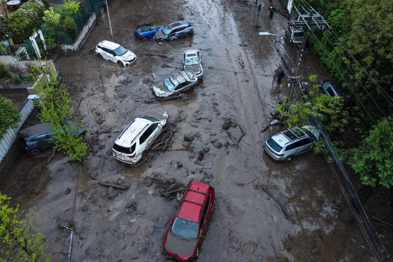 T13 - Día después del aluvión en Las Condes