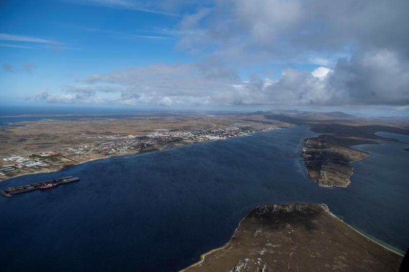 AFP - Vista panorámica del Puerto Stanley en Islas Malvinas