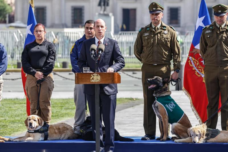 Aton- Gobierno destaca incautación de 100 toneladas de droga