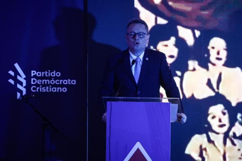 Presidente de la DC apuesta por "ampliar objetivos electorales" - Aton