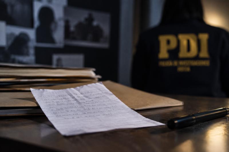 IA - “Todas tenemos mucho miedo”: el papel que víctimas de explotación entregaron escondidas a la PDI y terminó con 40 años de cárcel para miembros del Tren de Aragua