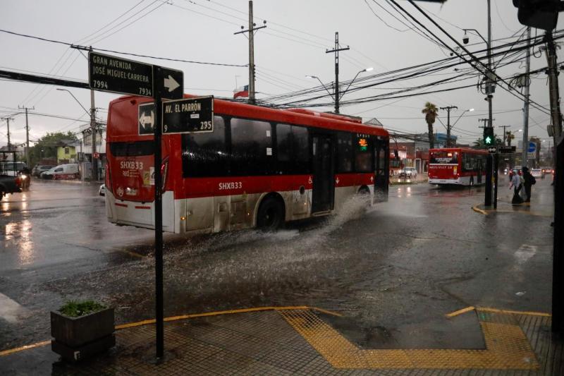 Agencia Uno - Lluvia en Santiago