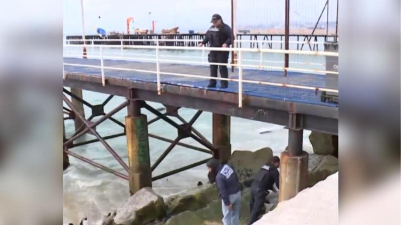 T13 - “Es muy extraño”: Fiscalía revela giro en investigación por mujer hallada muerta en Caleta Portales y detalla qué encontraron en el lugar