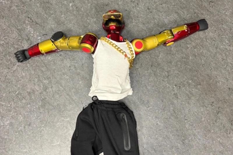 Investigan insólito caso de presunto acoso sexual en Alemania: un robot fue detenido