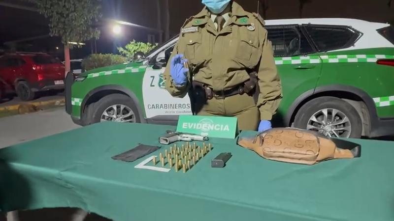 Cae “El Pantufla” en San Joaquín: llevaba una pistola y 32 municiones escondidas en un banano