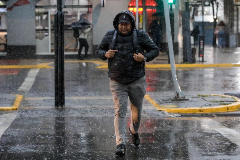 Agencia UNO - Lista: las diez comunas donde se suspenderán clases este martes por aluvión