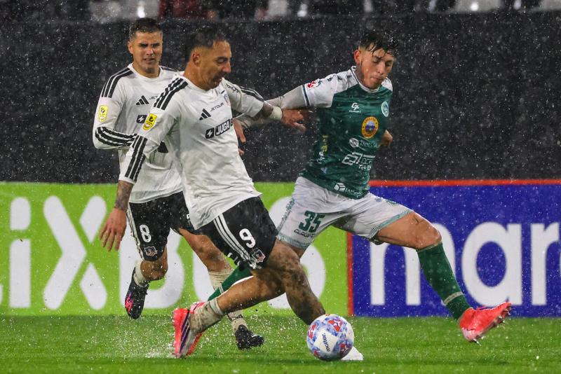 Photosport (archivo) - Colo-Colo vs. Puerto Montt