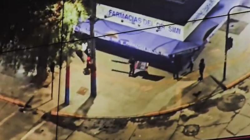 Estaban abrazados entre la maleza: dron térmico permitió detener a dos sujetos que intentaron robar farmacia en San Bernardo
