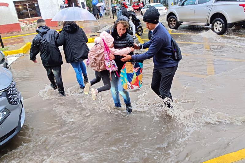 Agencia Uno - Lluvia en Santiago (archivo)